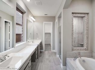 4012 Fall Aster Way, Aubrey, TX 76227