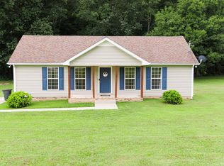 1421 Saint Paul Rd, Charlotte, TN 37036