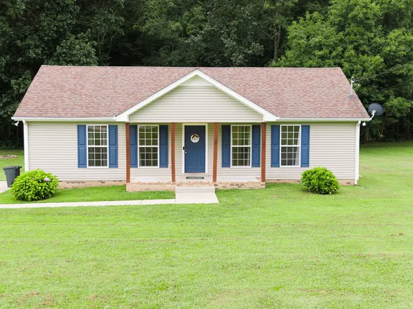 1421 Saint Paul Rd, Charlotte, TN 37036