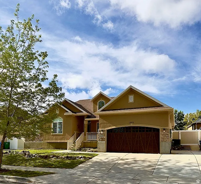 5 bed, 3574 sqft, $3,995 — Photo 2