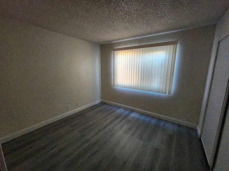 225 E Foster Ave #2 — Photo 11