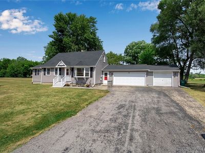 7389 Akron Rd, Lockport, NY, 14094