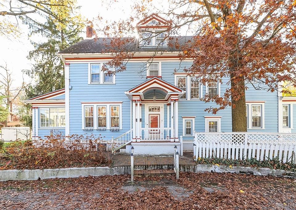 1st image of 635 Belmonte Park N