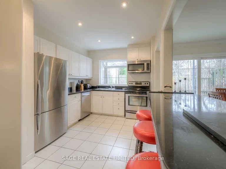 230 Balliol St #MAIN — Photo 5