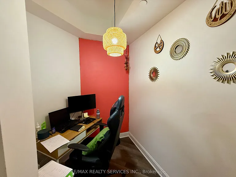 50 Lakebreeze Dr #229 — Photo 19