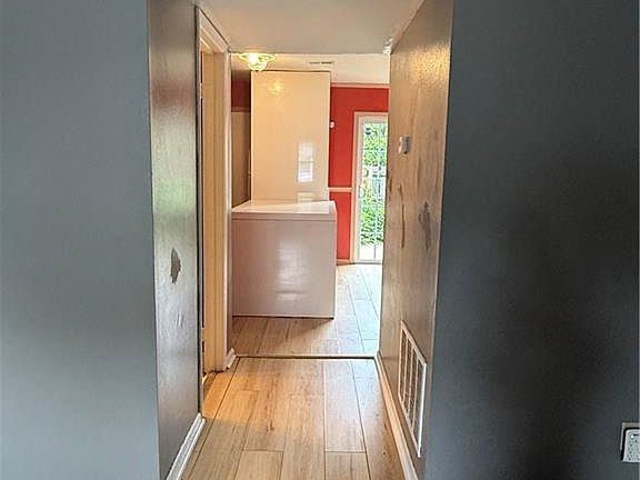 4th image of 5715 Bramblegate Rd Unit F