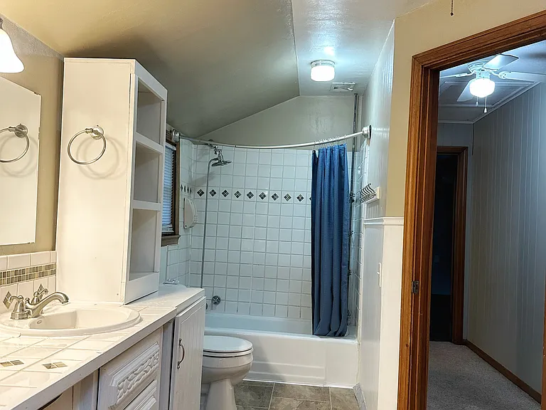 605 Fountain St — Photo 16