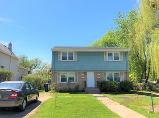 1811 Eustis St, Lauderdale, MN 55113