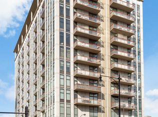 740 W Fulton St APT 701, Chicago, IL 60661