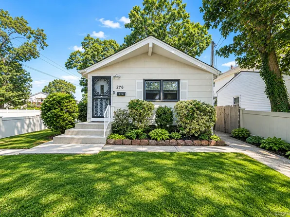 276 Deauville Boulevard, Copiague, NY 11726