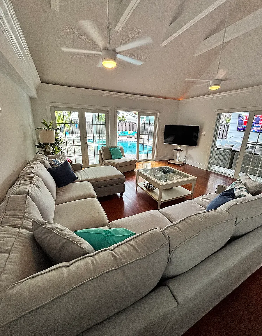 5 bed, 2354 sqft, $33,000 — Photo 3