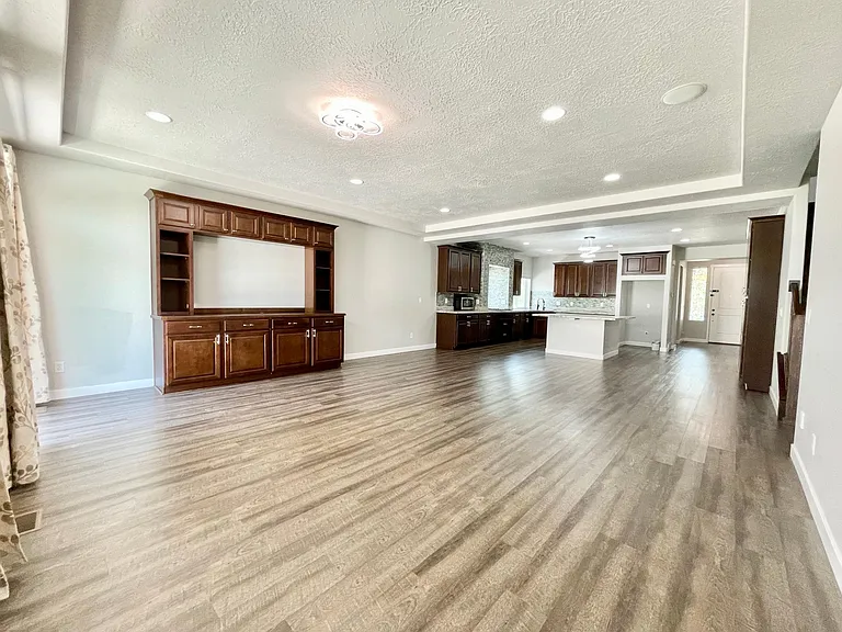 10924 S Glenda Ln — Photo 5