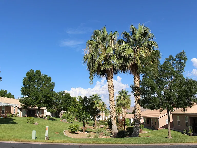 210 N Mall Dr #129 — Photo 18