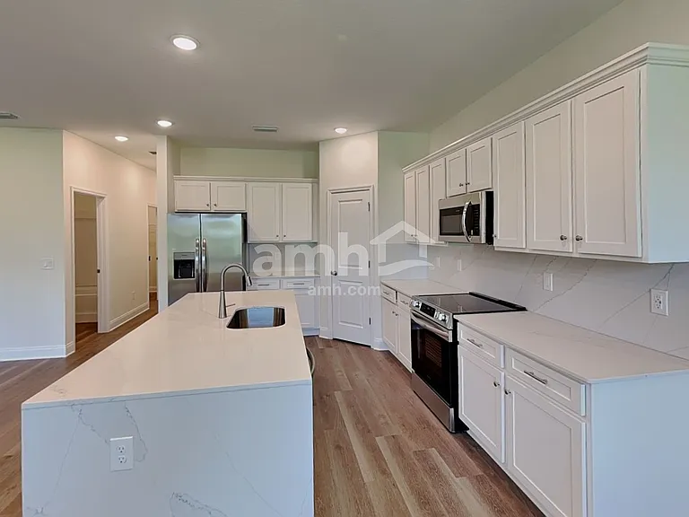 5666 Oesterle Rd — Photo 3