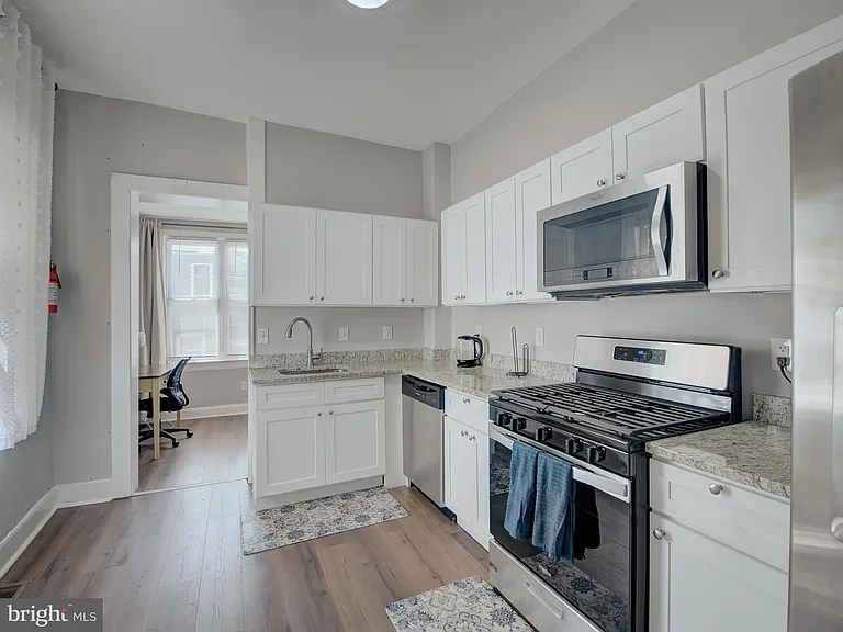 2621 E Oliver St — Photo 22
