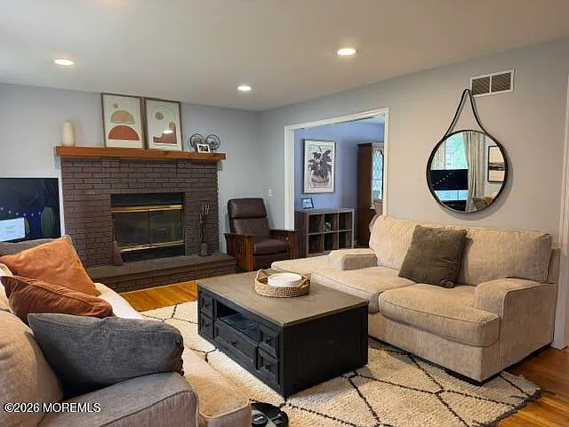 2806 Johnson St — Photo 4