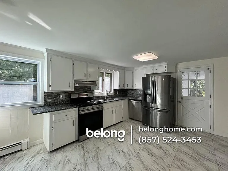 36 Allen Rd — Photo 3