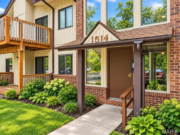 1514 Summer Run Dr Unit 206, Florissant, MO 63033