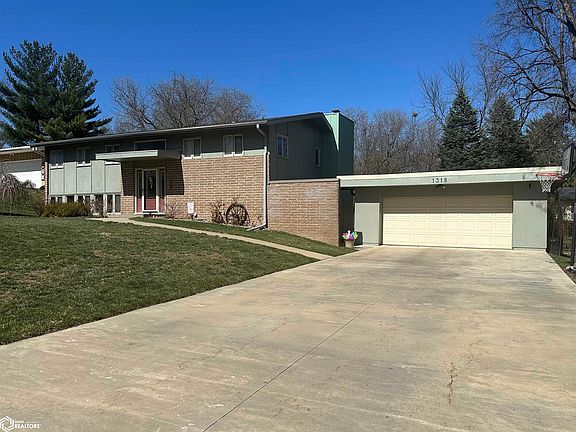 2nd image of 1318 Onyx Dr