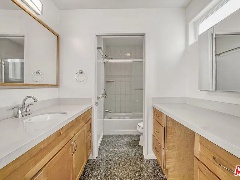 115 Galleon St #A — Photo 23