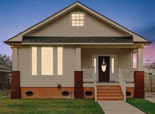 30 W Chalmette Cir, Chalmette, LA 70043