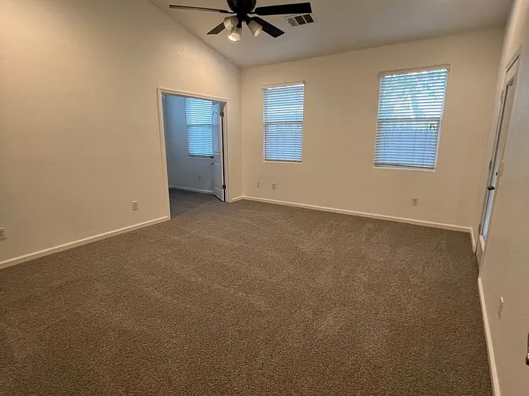 2724 Tecopa Ave — Photo 21