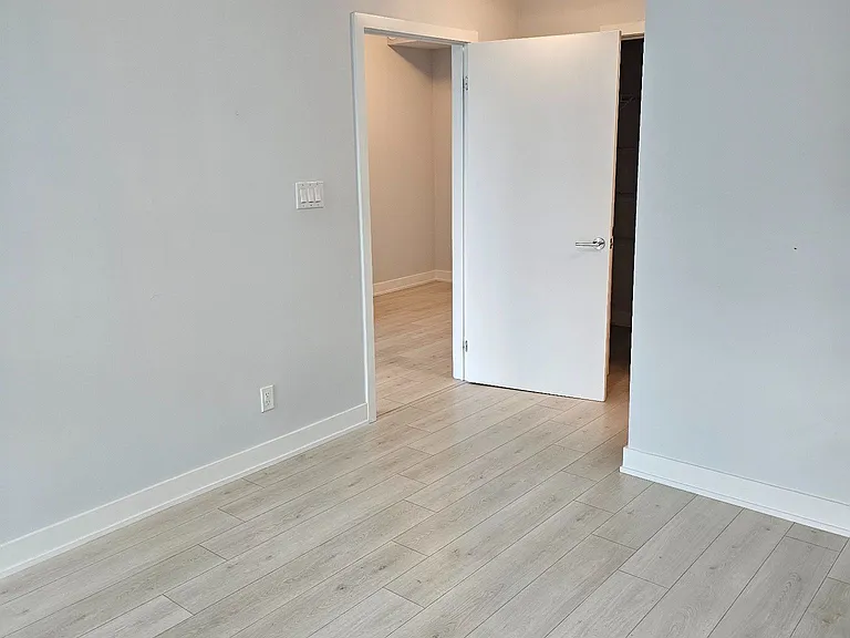 1709 Bur Oak Ave #201A — Photo 8