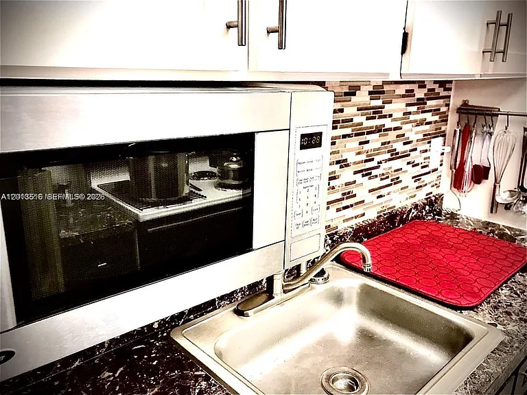 900 SW 11th Ave #17C — Photo 17