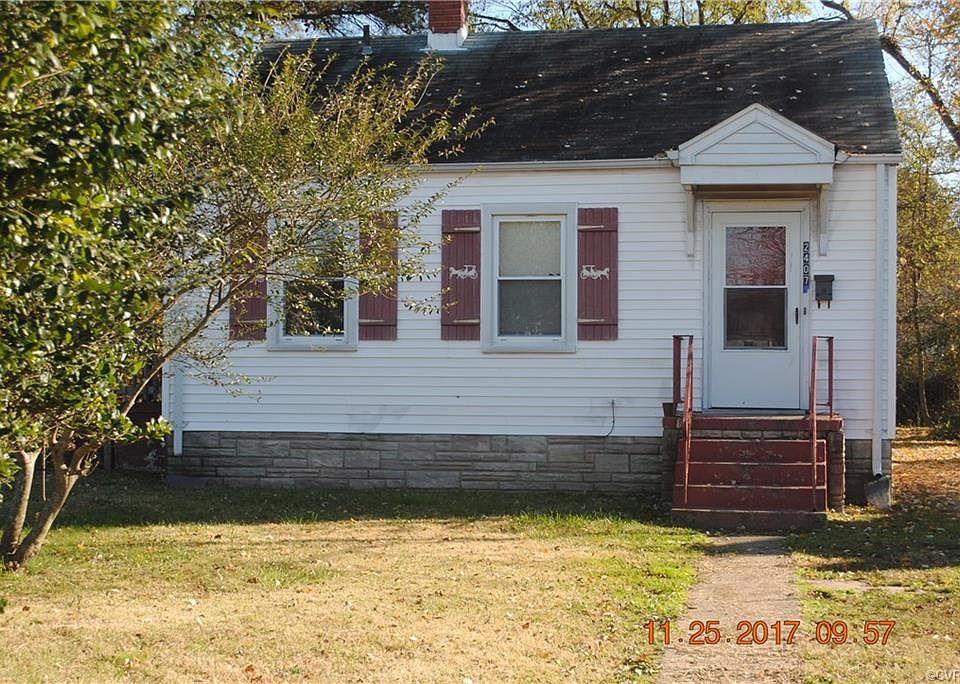 1st image of 2407 Gordon Ln