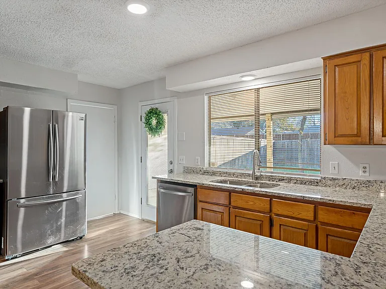 2906 Country Place Ct — Photo 6