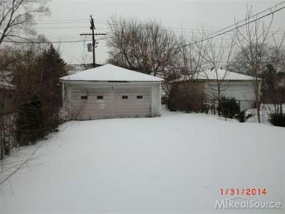 3rd image of 18535 Wexford St