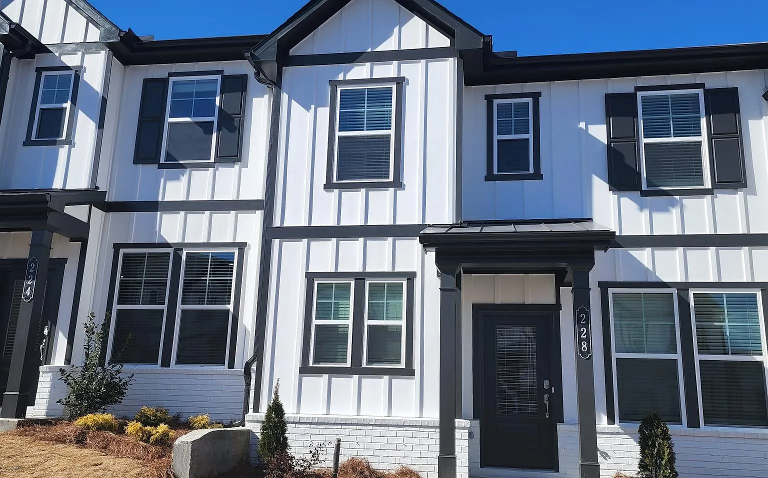 228 Banner Rd — Photo 2