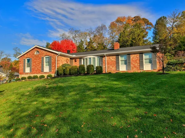 1019 Grandin Ridge Dr, Cincinnati, OH 45208