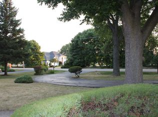 1109 N Schoenbeck Rd, Prospect Heights, IL 60070