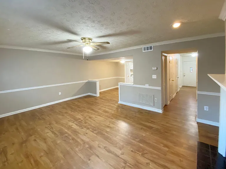 1905 S Milledge Ave #8 — Photo 14