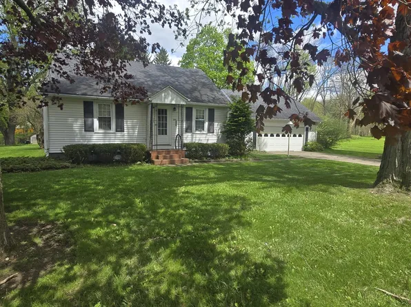 130 W Hughes St, Marshall, MI 49068