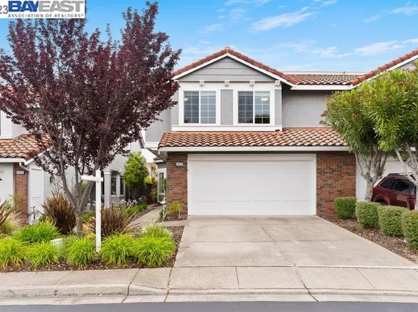 19686 Laurelwood Dr, Castro Valley, CA 94552