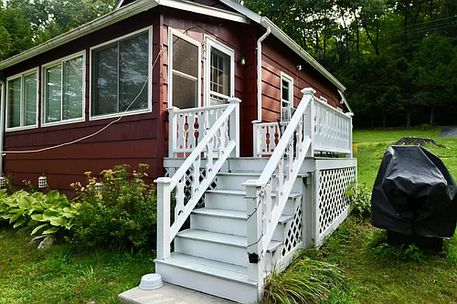 121 Heath Rd Photo 1