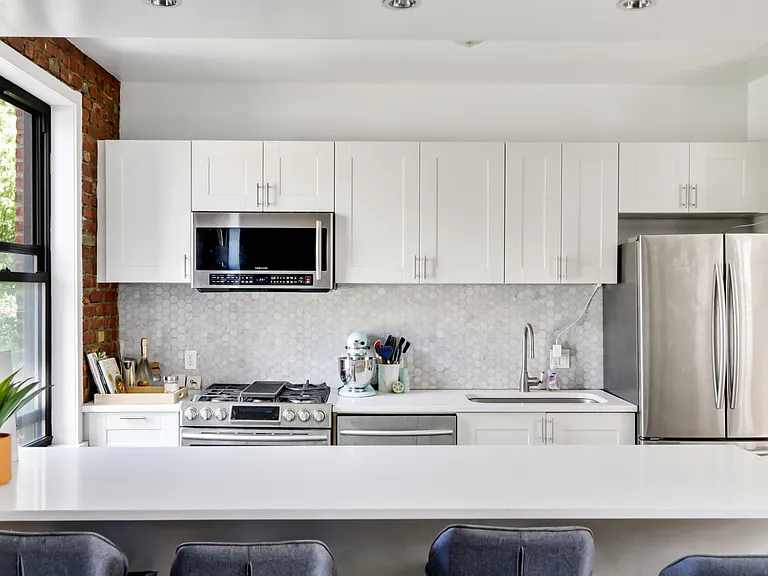 779 Riverside Dr #B33 — Photo 5