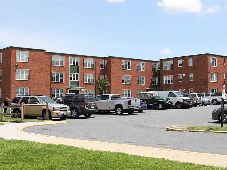 Lexington Apartments, LLC — Photo 6