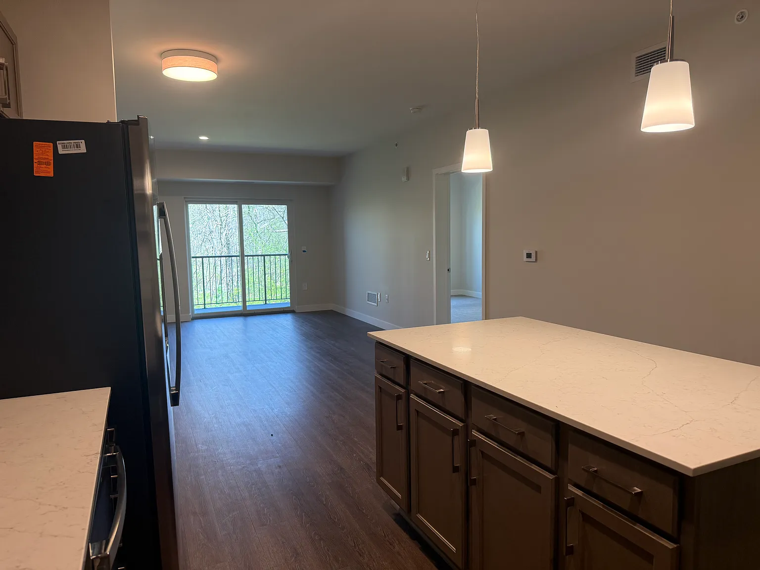1 bed, 814 sqft, $2,197 — Photo 3