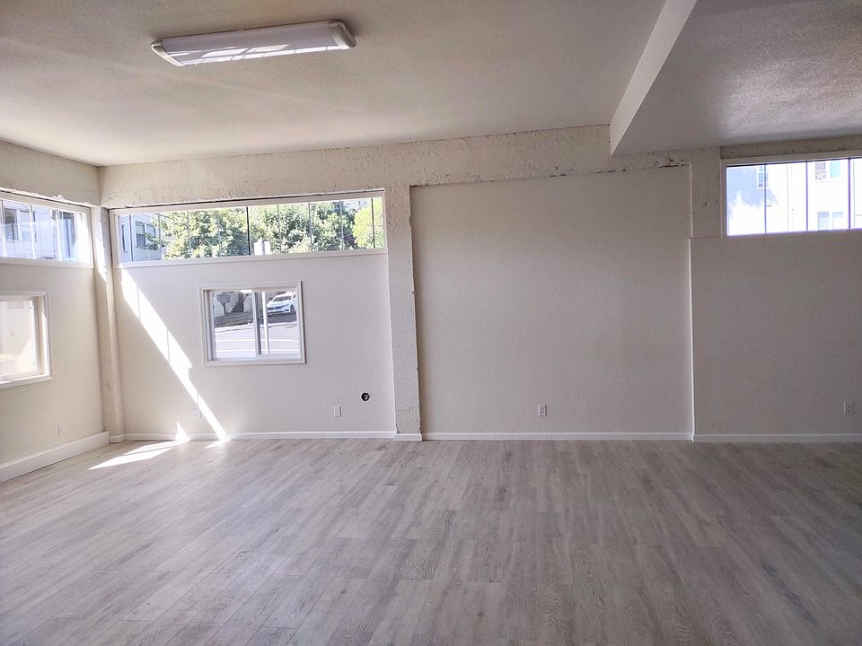 Open Floorplan Den/Living Room