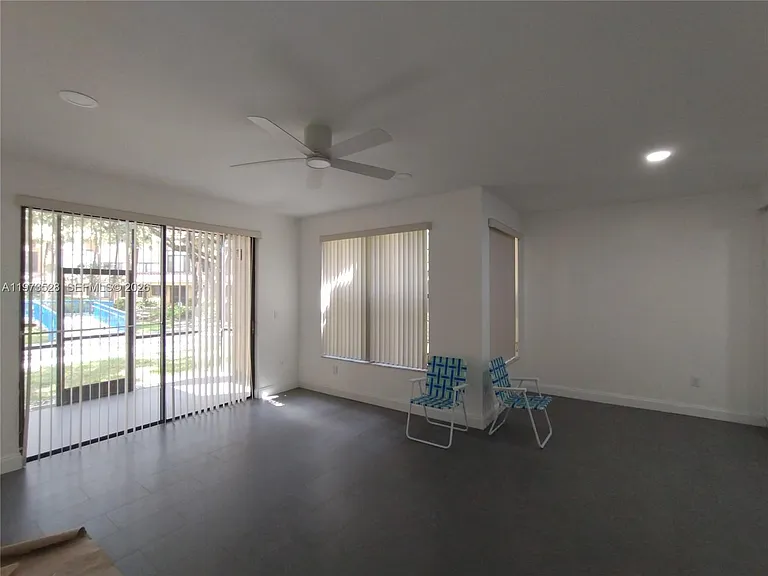 15509 Miami Lakeway N #102 — Photo 15