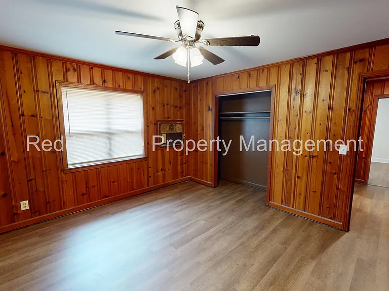 107 S Metcalf St — Photo 11