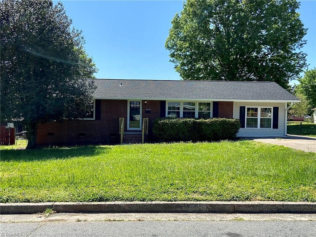 2930 Emerson St Winston Salem Nc 27127 Mls 1021558 Zillow