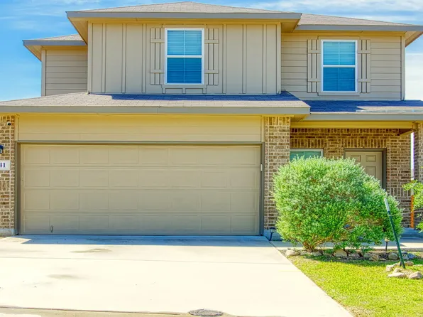 141 Bunkers Hill Rd, Floresville, TX 78114