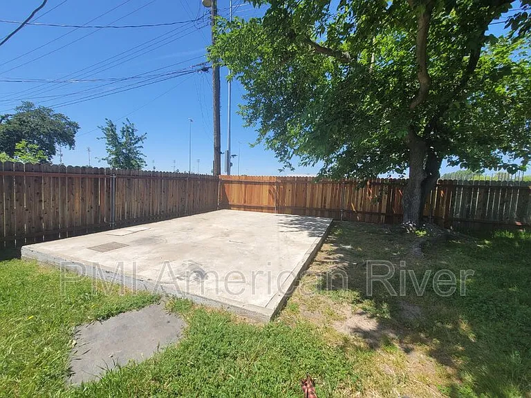 3729 Balsam St #4 — Photo 3