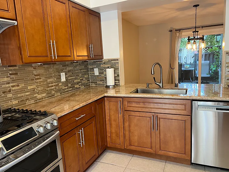 725 Garden Creek Pl — Photo 10