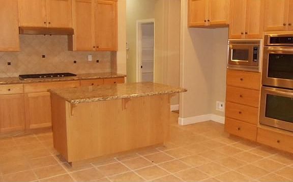 5th image of 1046 Bevinger Dr