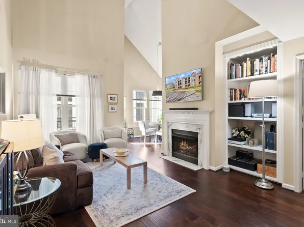 46628 Drysdale Ter Unit 300, Sterling, VA 20165